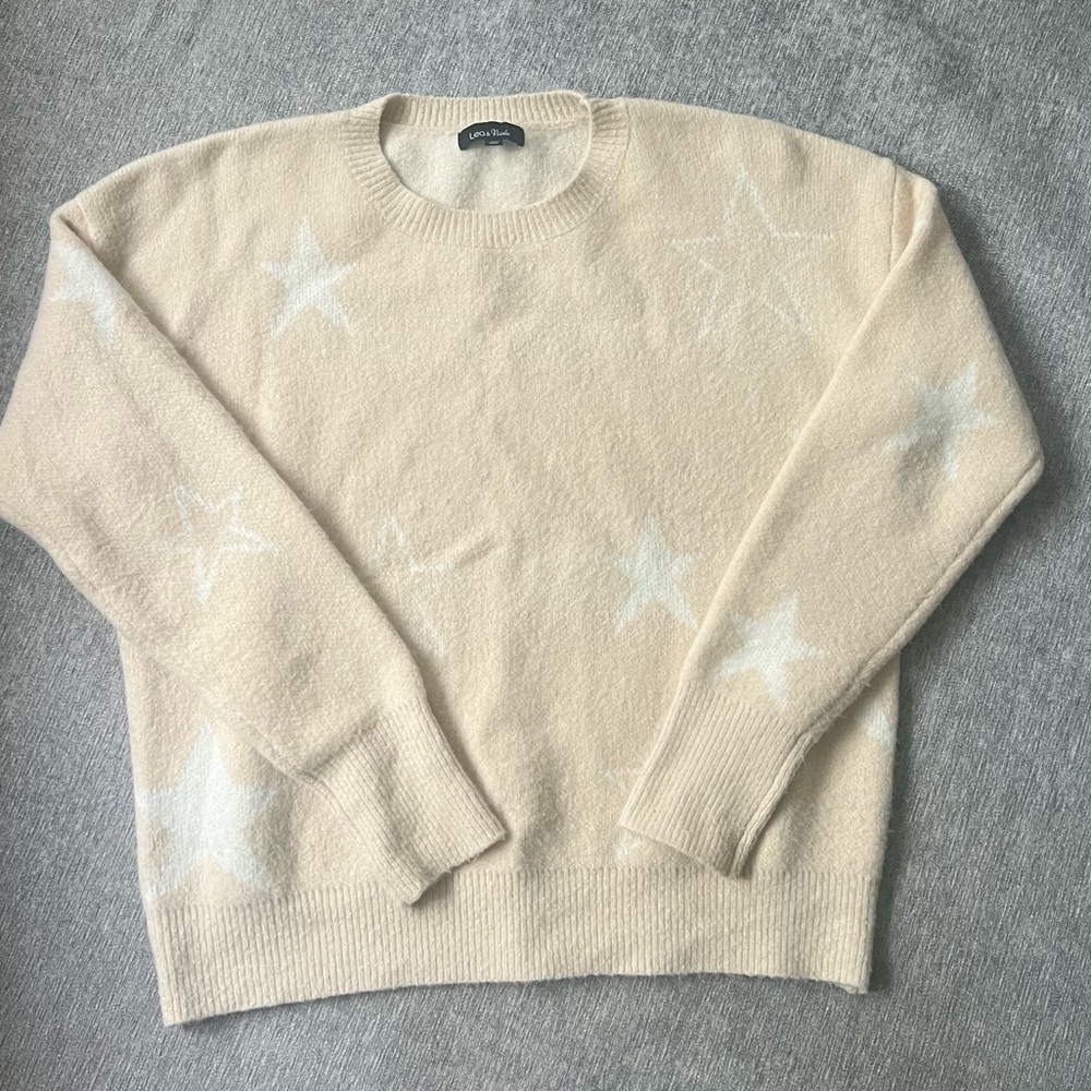Size medium Leo & Viola sweater!